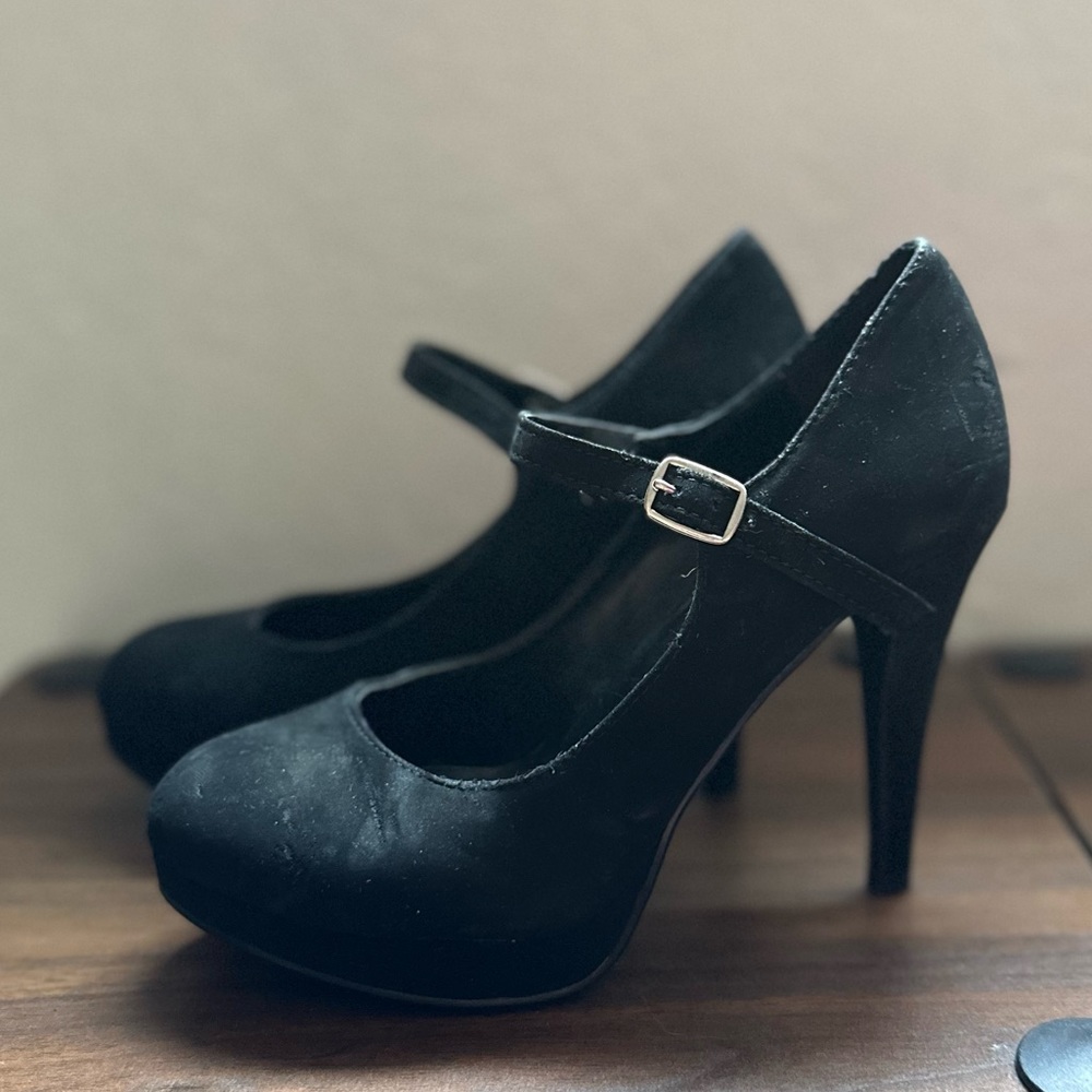 D Brand Heels with Strap Size 5.5